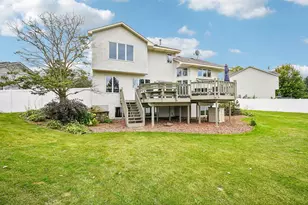 1075 Fallbrook Ln, Woodbury, MN 55125 - Photo 36