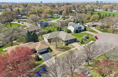 8912 Vincent Place, Bloomington, MN 55431 - Photo 38