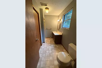 104 W Thomas Avenue, Marshall, MN 56258 - Photo 16