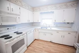 315 W 10th St, Morris, MN 56267 - Photo 18