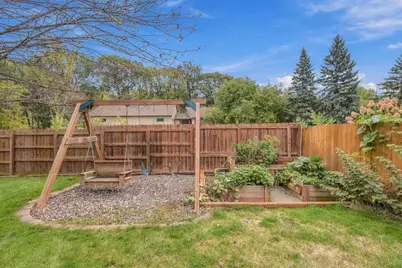 6625 Harlan Drive, Eden Prairie, MN 55346 - Photo 36