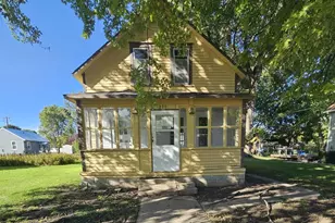 225 Union St, Tracy, MN 56175 - Photo 1