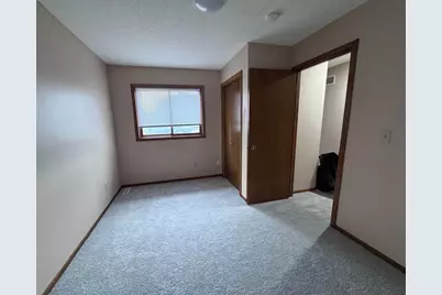 5417 Angeline Avenue N, Crystal, MN 55429 - Photo 4
