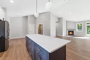 115 NW Pine St, New London, MN 56273 - Photo 18