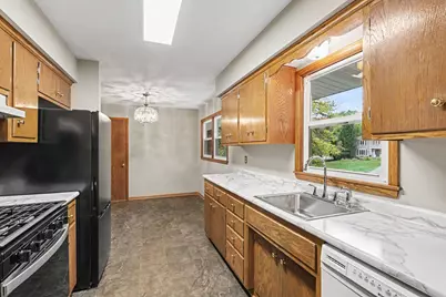 4040 Merriam Road, Minnetonka, MN 55305 - Photo 2
