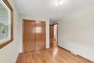 4040 Merriam Rd, Minnetonka, MN 55305 - Photo 10