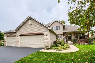 752 Melville Cir, Hastings, MN 55033 - Photo 1