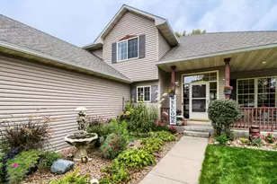 752 Melville Cir, Hastings, MN 55033 - Photo 1