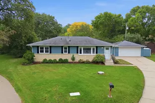 2029 Opal Pl, Eagan, MN 55122 - Photo 2