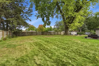 9101 Russell Avenue S, Bloomington, MN 55431 - Photo 4