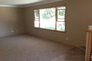 806 Summer St, Hudson, WI 54016 - Photo 6