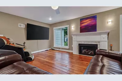 5565 N Shore Drive, Eau Claire, WI 54703 - Photo 6