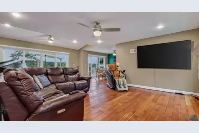 5565 N Shore Drive, Eau Claire, WI 54703 - Photo 10