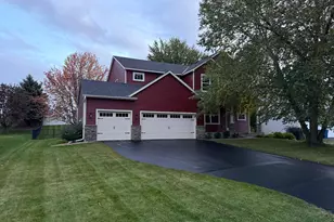 14400 Bayberry Cir, Rosemount, MN 55068 - Photo 2