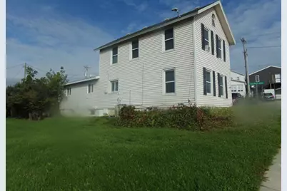 112 S Division Avenue, Spring Grove, MN 55974 - Photo 2