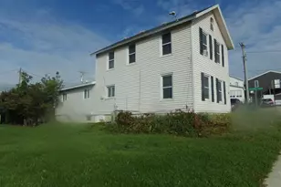 112 S Division Ave, Spring Grove, MN 55974 - Photo 2
