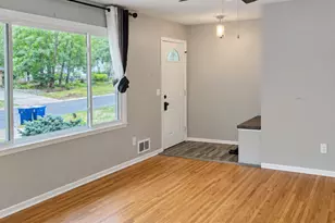 7516 Arthur St NE, Fridley, MN 55432 - Photo 4