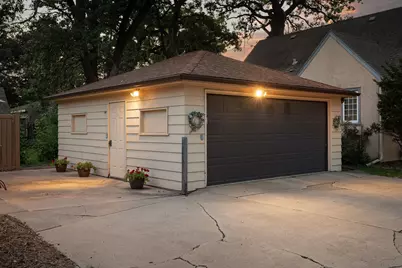 1100 8th Avenue NW, Austin, MN 55912 - Photo 10