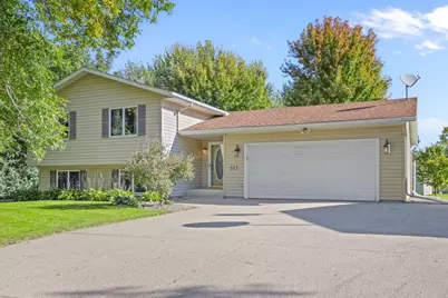 515 Cindy Lane, Owatonna, MN 55060 - Photo 4