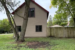 31 Ripley St E, Litchfield, MN 55355 - Photo 2