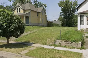 771 4th St E, Saint Paul, MN 55106 - Photo 1