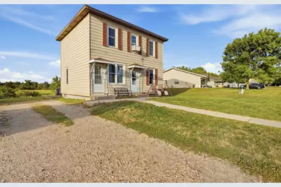 316 SW 3 Ave SW, New London, MN 56273 - Photo 1