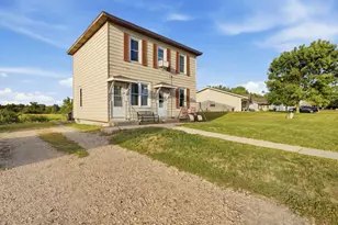 316 SW 3 Ave SW, New London, MN 56273 - Photo 1