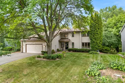 15588 Canyon Ridge, Eden Prairie, MN 55347 - Photo 2