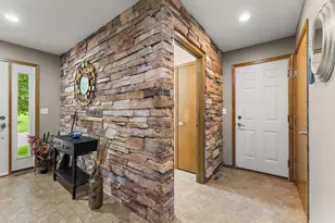 397 Whispering Ln, Hastings, MN 55033 - Photo 14