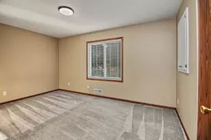 1381 Easter Ln, Eagan, MN 55123 - Photo 46