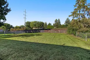 1381 Easter Ln, Eagan, MN 55123 - Photo 32