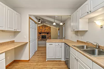 1381 Easter Lane, Eagan, MN 55123 - Photo 10
