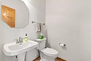 7143 Arthur Dr, Woodbury, MN 55125 - Photo 10