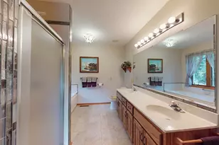 1009 River Terrace Dr, Bloomington, MN 55431 - Photo 38