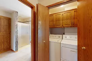 1009 River Terrace Dr, Bloomington, MN 55431 - Photo 32