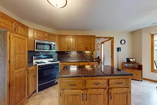 1009 River Terrace Dr, Bloomington, MN 55431 - Photo 30