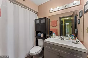 1181 Edgcumbe Rd, Saint Paul, MN 55105 - Photo 10