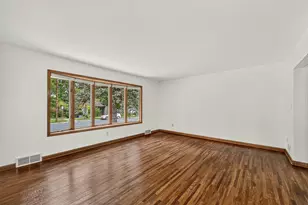 181 E 7th St, Zumbrota, MN 55992 - Photo 4