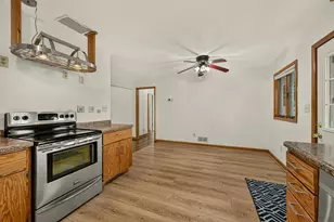 181 E 7th St, Zumbrota, MN 55992 - Photo 12