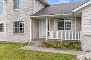 400 Durango Dr, Roberts, WI 54023 - Photo 4