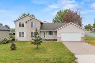 400 Durango Dr, Roberts, WI 54023 - Photo 2