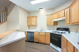 450 Hickory Ln, Oakdale, MN 55128 - Photo 10