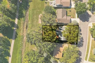 422 Chalet Dr NW, Rochester, MN 55901 - Photo 8