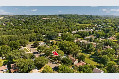 422 Chalet Drive NW, Rochester, MN 55901 - Photo 10