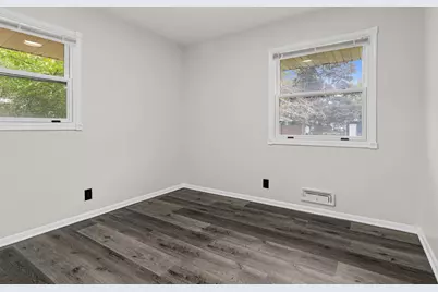 7225 Major Avenue N, Brooklyn Center, MN 55429 - Photo 14