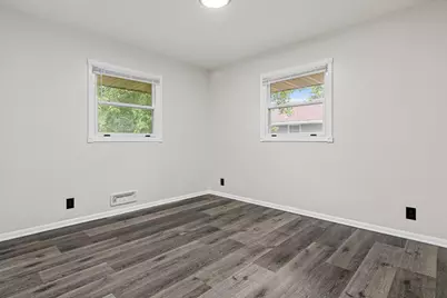 7225 Major Avenue N, Brooklyn Center, MN 55429 - Photo 16