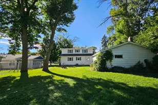 655 Mooers Ave SE, Cokato, MN 55321 - Photo 4