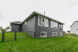 1202 Gretz Wy, New Richmond, WI 54017 - Photo 38