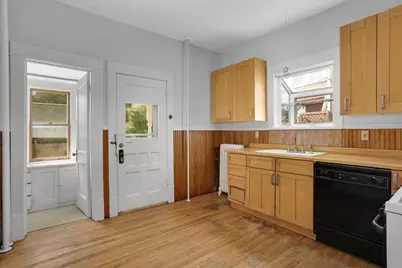 207 W 34th Street, Minneapolis, MN 55408 - Photo 18