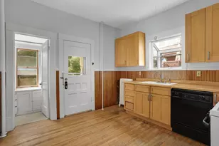 207 W 34th St, Minneapolis, MN 55408 - Photo 18
